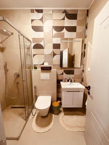 One-Bedroom Apartment image 4