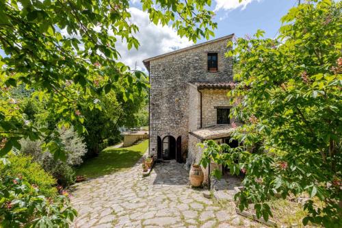 Viesnīcas āriene, Respiro Umbria, 1500s Villa with Unique Biopool in Strettura