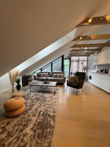 One-Bedroom Apartment image 8