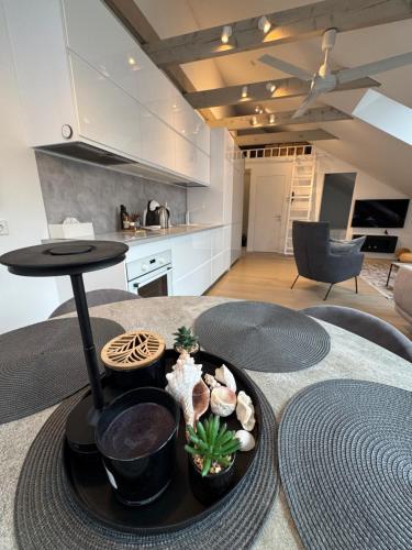 One-Bedroom Apartment image 1