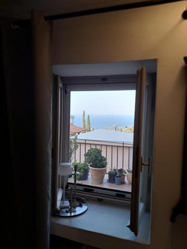 Akros-cottage on mountain- ground floor in Valeontades