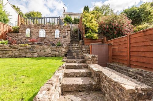 Garden, River Cottage - Idyllic & Chic Retreat, Wye Valley in Newland