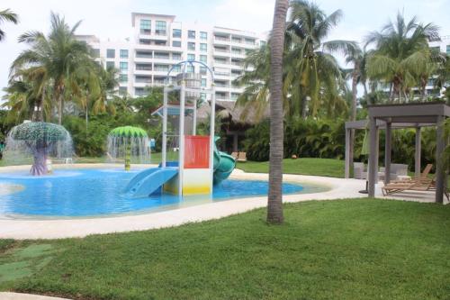 luxury en Diamante Acapulco para 10 personas in Puerto Marques