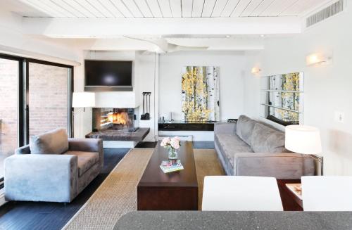 Two-Bedroom Superior Apartment