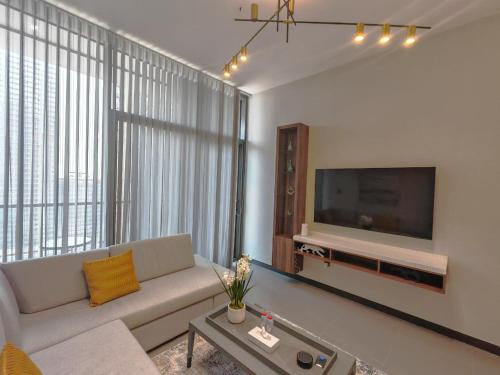 Brand New Luxury One Bedroom, Дубай (фото 5)