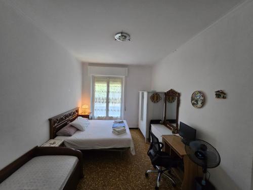 Room SR Casa Solari, Genova (foto 3)