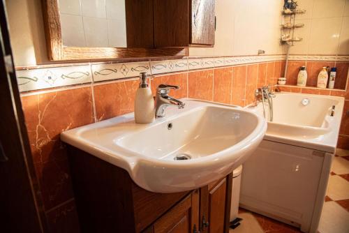 Bathroom, Rodino gnijezdo guesthouse in Slavonski Brod