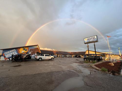 . Four Winds Motel & RV Park