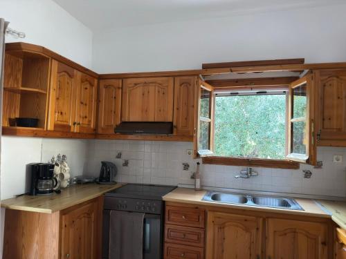 Olive House Seaside in Riza