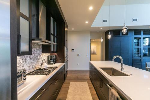 Crystal Bay Penthouse 301 condo in คริสตัลเบย์ (NV)