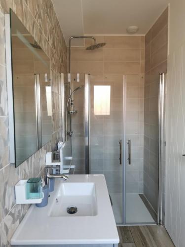 ฝักบัว, Kaly kardia Independent T2 at private home in พราด