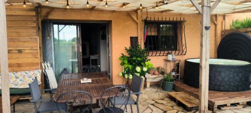 Jolie maison avec spa exterieur in Millenaire - Grammont