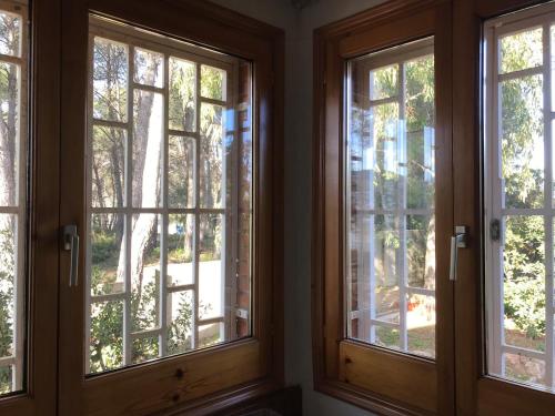 Can Bosquet - Casa de invitados adosada a casa familiar in Corbera de Llobregat