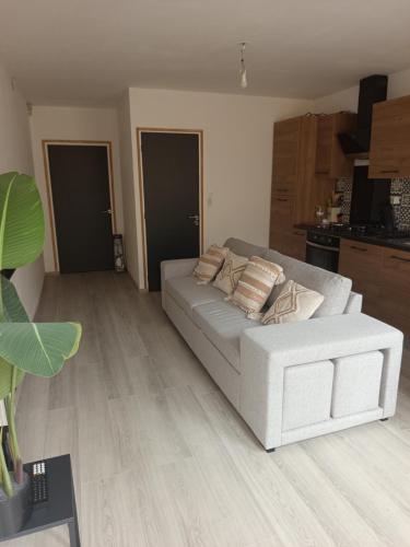 Appartement Rez de chaussée (Appartement Rez de chaussee) in أبينيي-سور-نير