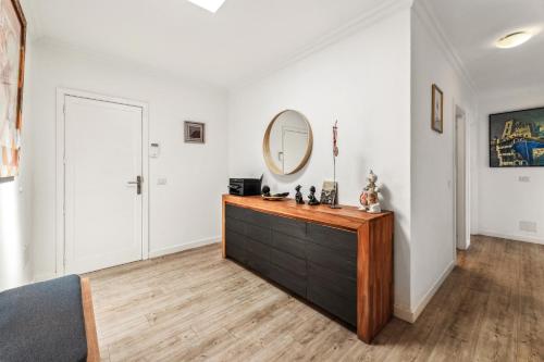 Pintu masuk, Villa Nirvana - Casa Marosenia in Guime