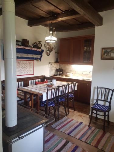 Kitchen, Berenyi apartman in Erdohorvati