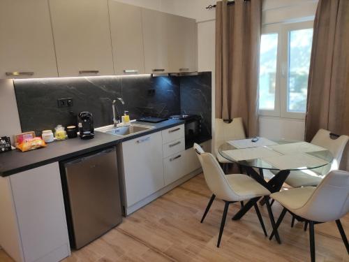 Aelia Central City Apartments 2 in แอเล็กซานดรูพอลี