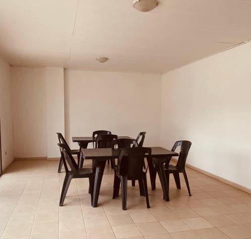 One-Bedroom Apartment image 7