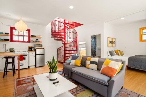 Artsy Venice Beach Canals Studio w/Rooftop & Sauna, Los Angeles (fotografie 7)