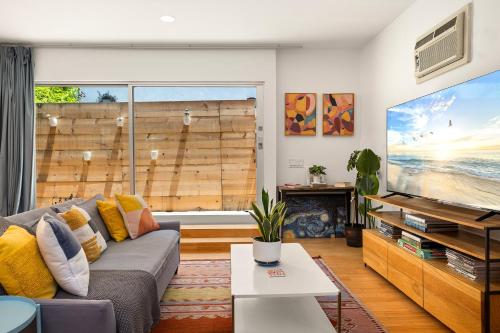 Artsy Venice Beach Canals Studio w/Rooftop & Sauna, Los Angeles (fotografie 6)