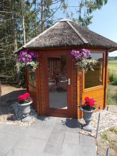 Балкон, Bed and breakfast de Boerderij in Алберген