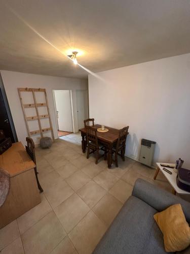 One-Bedroom Apartment image 3