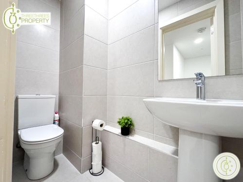 3 Bedroom Apt By ThreeThreeThreesProperty Short Lets & Serviced Accommodation Leeds With Wi-Fi & Parking, Leeds (Foto 9)