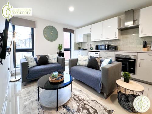 3 Bedroom Apt By ThreeThreeThreesProperty Short Lets & Serviced Accommodation Leeds With Wi-Fi & Parking, Leeds (Foto 10)