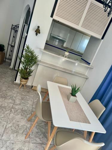 Apartamentos Mediterraneo - image 13