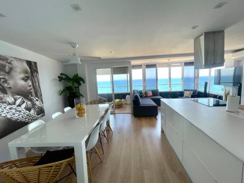 Apartamento Duplex Familias A Primera Linea En Playa De Gandia - Gandía