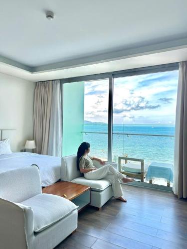 The Ocean Breeze