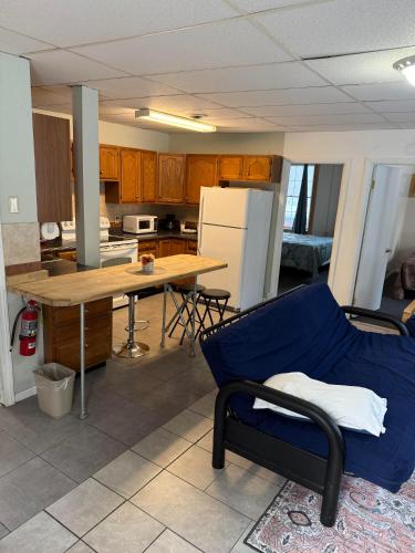 2 bedrooms, 4 beds