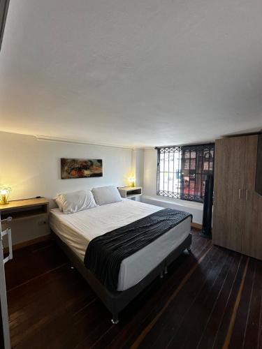 Modern House with Jacuzzi Stadium, Medellín (Foto 4)