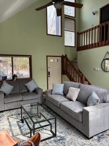 Cozy Retreat in Scenic Poconos