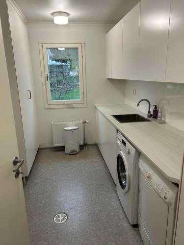 Modern villa near city & nature in Tuve