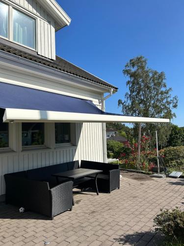 Modern villa near city & nature in Tuve