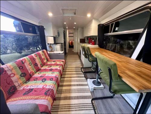 Bello BigRig Luxury Riverfront Escape Close to Town in Bellingen