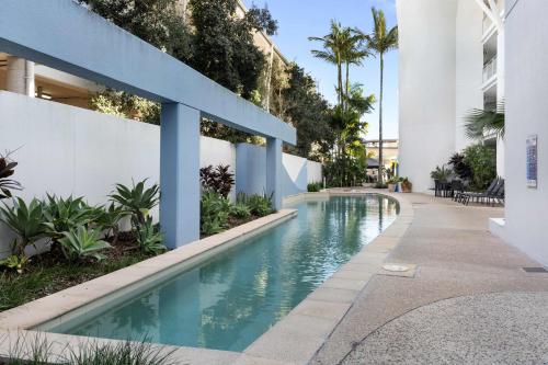Waterfront Elegance with Pool & Jetty Access, Buddina (foto 3)