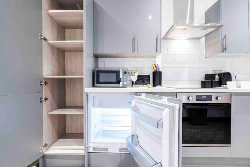 Two-Bedroom Apartment image 8