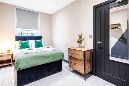 One-Bedroom Apartment image 1