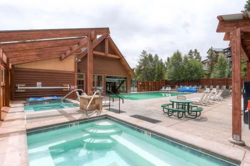 Cedars 53 condo in Breckenridge, USA