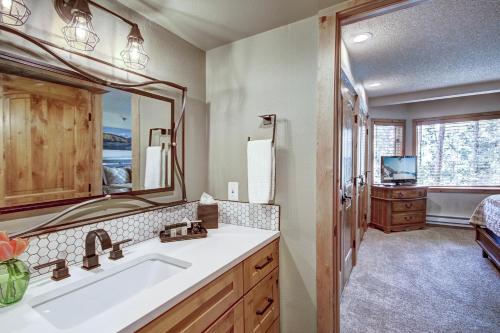 Atrium Unit #108 Condo in Breckenridge, USA
