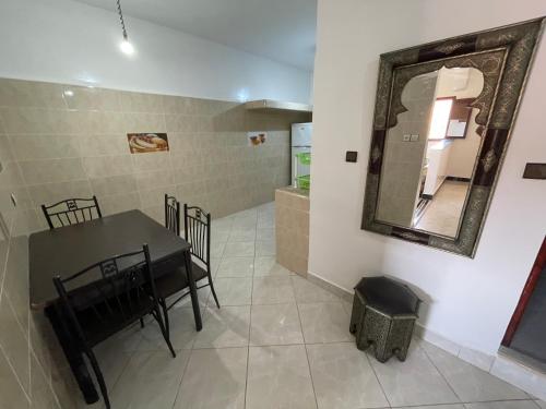 عند كريم البيضاوي Chez Karim Bidaoui in 아크펜니르