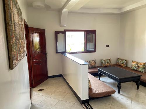 عند كريم البيضاوي Chez Karim Bidaoui in 아크펜니르