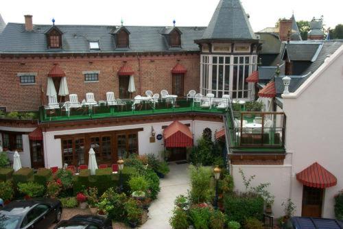 . Chateau La Tour Du Roy