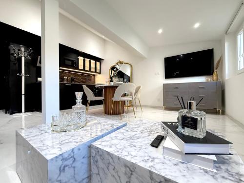 Le Loft Contemporain - Climatisé & Smart TV au coeur de Dijon - image 2
