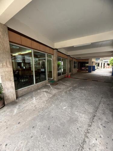 whiterose 1 hotel – Pattaya, DC
