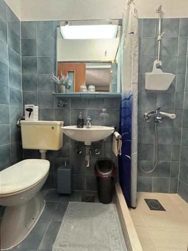 Double Room image 1