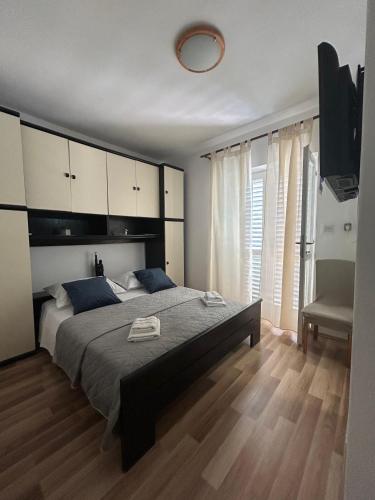 Double Room image 9