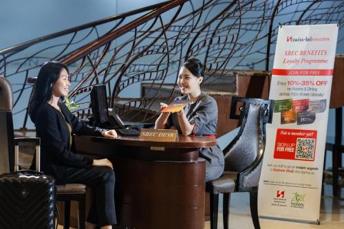 Lobby, Swiss-Belhotel Harbour Bay in Batu Ampar